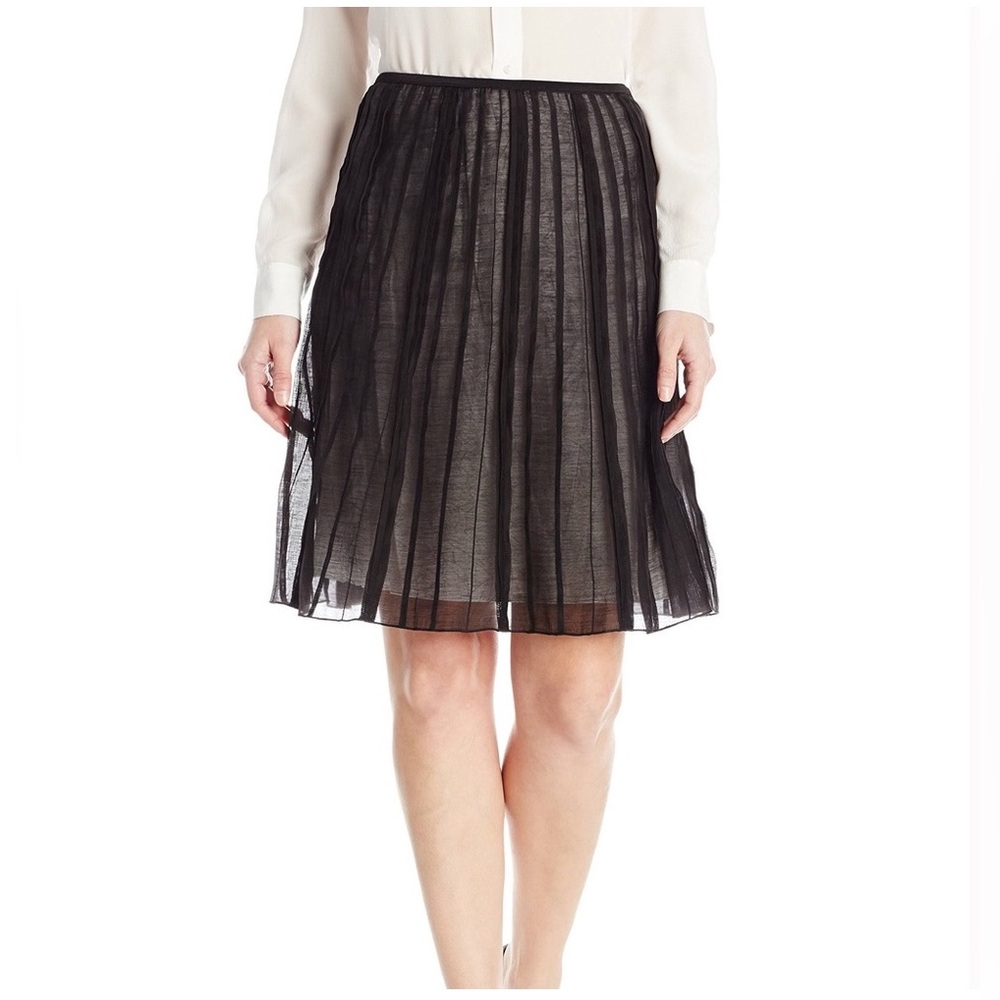 NIC+ZOE Batiste Black Pleated Skirt Size 6